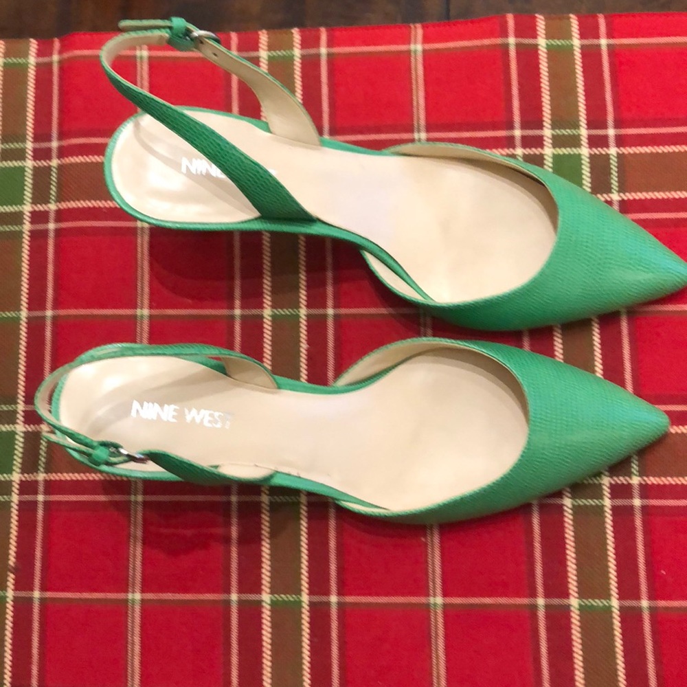 Nine Wear leather green sling back heels